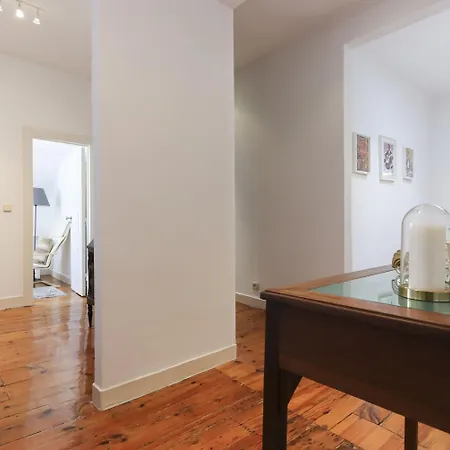 Chiado Views By Homing Appartamento