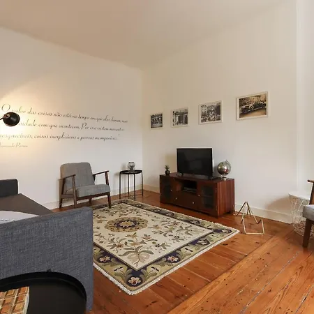 Chiado Views By Homing Appartamento Lisbona