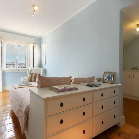 Chiado Views By Homing *