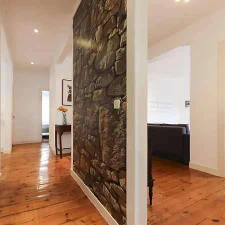 Апартаменти Chiado Views By Homing *