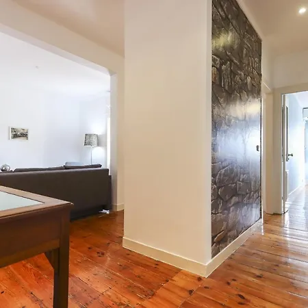 Chiado Views By Homing Apartment *